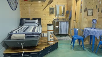 1 sovrum, strykjärn/strykbräda, gratis wi-fi och sängkläder