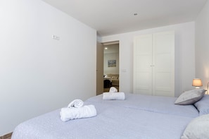 1 bedroom, iron/ironing board, travel cot, free WiFi - YouHouse Ca Na Mosseta, cozy apartment for 2-3 guests (Porreres)