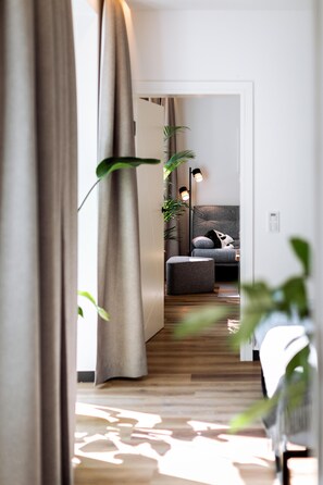 Deluxe appartement | Hypoallergeen beddengoed, een kluis op de kamer