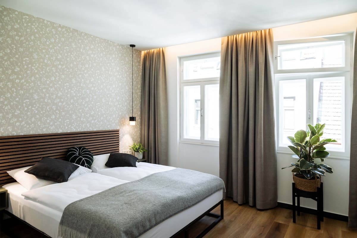 Basic Apartment | 1 bedroom, hypo-allergenic bedding, in-room safe, blackout drapes