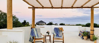 2bed, 2bath - 3 mins drive to Pickleball & Beach