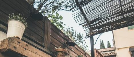 تفاصيل الفندق من الخارج