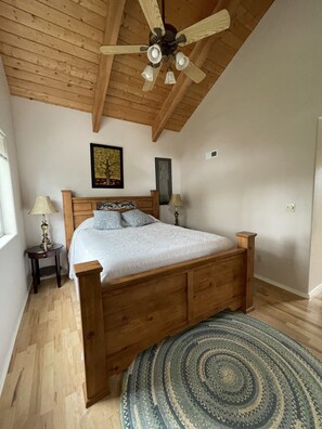 Deluxe Apartment, 2 Bedrooms, Sea View | Free WiFi - Bayshore RV Park & Guest Suites (Tokeland)