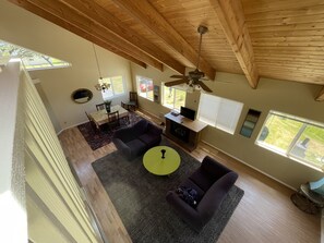 Living area - Bayshore RV Park & Guest Suites (Tokeland)