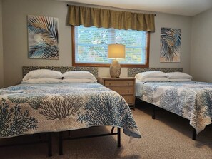 3 bedrooms, desk, iron/ironing board, travel crib