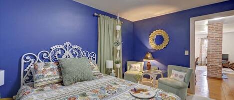 2 bedrooms, desk, iron/ironing board, travel crib