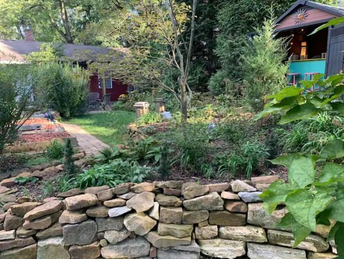 Boho Garden Bungalow Walkable, EV Charger