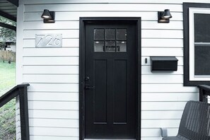 Exterior detail - Sweet Spot on Swain | Modern 3 BR just 5 blocks to IU Campus (Bloomington)