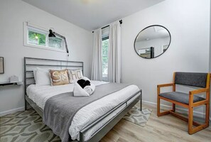 3 chambres, fer et planche à repasser, Wi-Fi gratuit, draps fournis