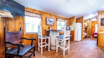 1 habitación, wifi y ropa de cama