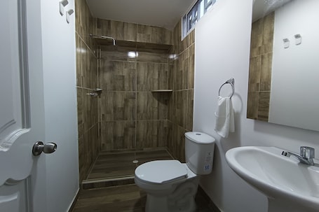 Standard Double Room | Bathroom. Ayenda Brisas del Rio