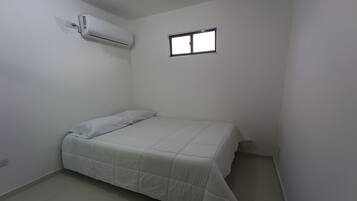 Economy Double Room | Hypo-allergenic bedding, free WiFi, bed sheets