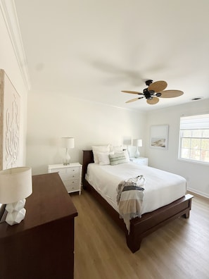 4 bedrooms, iron/ironing board, travel cot, free WiFi - Oceanfront Luxury in Surfside Beach,  Private Pool + Private Beach Access (Surfside Beach)