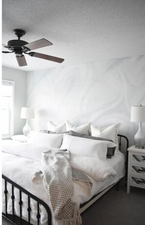 4 habitaciones, tabla de planchar con plancha, cuna de viaje y wifi 