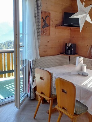 Dining - 2½ rooms, holiday apartment 3***+ / Apartment Holiday Comfort [STV/FST classified] (Riederalp)