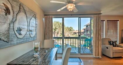 Diamondhead 1st Floor Condo w/Priv. Balcony Community Pool