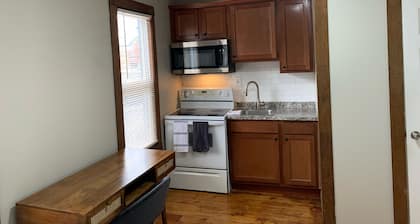 1 mile from Strong URMC, Downtown Rochester Micro Studio Tiny House Apartment