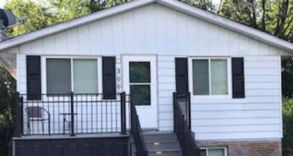 Fortress of Solitude/2 bedroom entire private apt