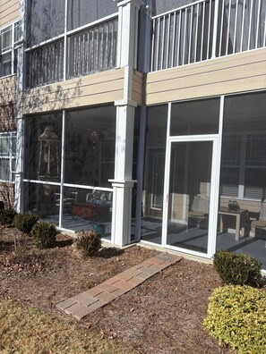Exterior detail - Gorgeous Quiet 2 Bedroom Condo on Golf Course (Calabash)