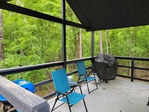 Property grounds - Juniper: Sleep 5, Tiny Cabin, Pets, Near Park/Lake (Broken Bow)