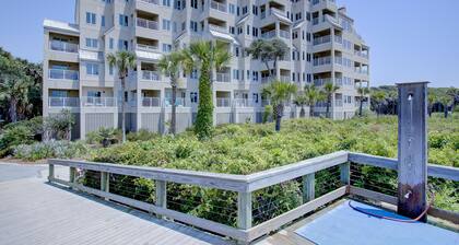 Unique and sophisticated 2 bed/2 bath oceanfront condo