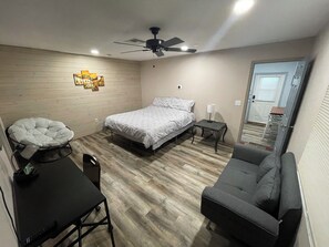 1 bedroom, desk, travel crib, free WiFi