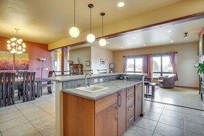 Interior - Upscale Laramie Home w/ Hot Tub & Patio! (Laramie)