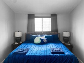 2 عدّة غرف نوم وواي فاي وملاءات أسرّة