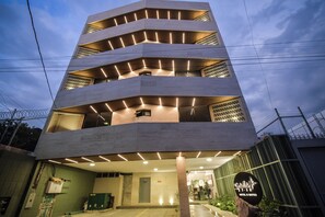 Front of property - Expo Satelite 2750 Hotel & Suites  (Guadalajara)
