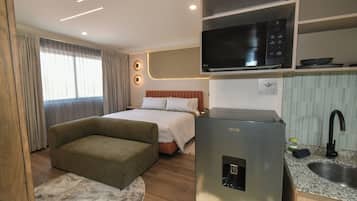 Junior Suite | Coffres-forts dans les chambres, bureau