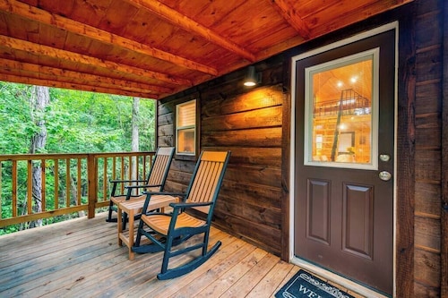 Sycamore: Sleep 5 Tiny Cabin, Pets, Near Park/Lake