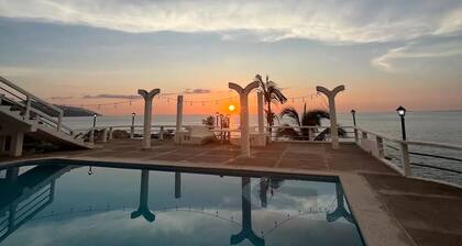 House by the sea"Casa Elena”La Gloria Escondida”