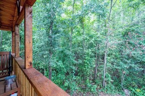Property grounds - Cypress: Sleep 4, Tiny Cabin, Pets, Near Park/Lake (Broken Bow)