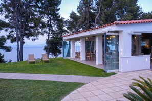 Restaurant - Country Inn (Kassandra)