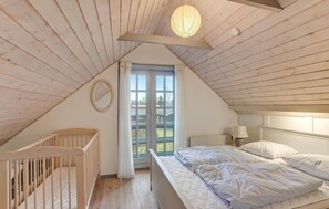 2 Schlafzimmer, Reisekinderbett, kostenloses WLAN