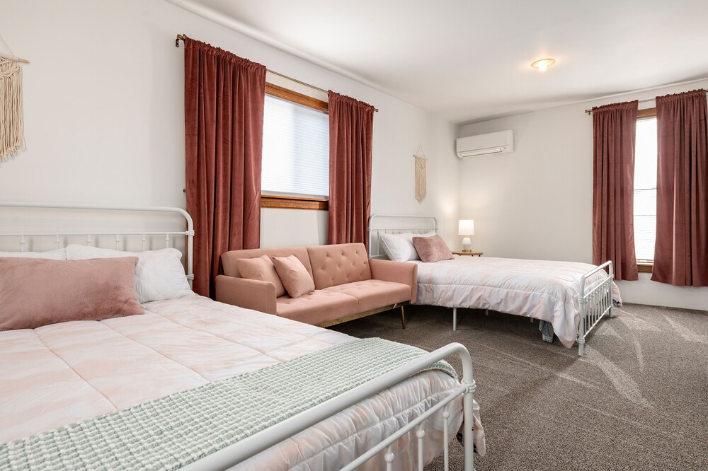 Prospect Hacienda River views and steps away from LCSC Lewiston Vrbo