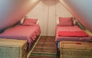 2 bedrooms, iron/ironing board