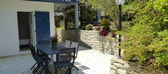 Villa LA TEIGNOUSE for 6 persons between lake and ocean.