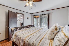 2 bedrooms, desk, free WiFi, bed sheets