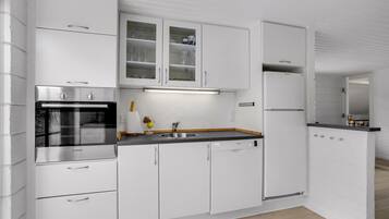 Kühlschrank, Herdplatte, Geschirrspüler