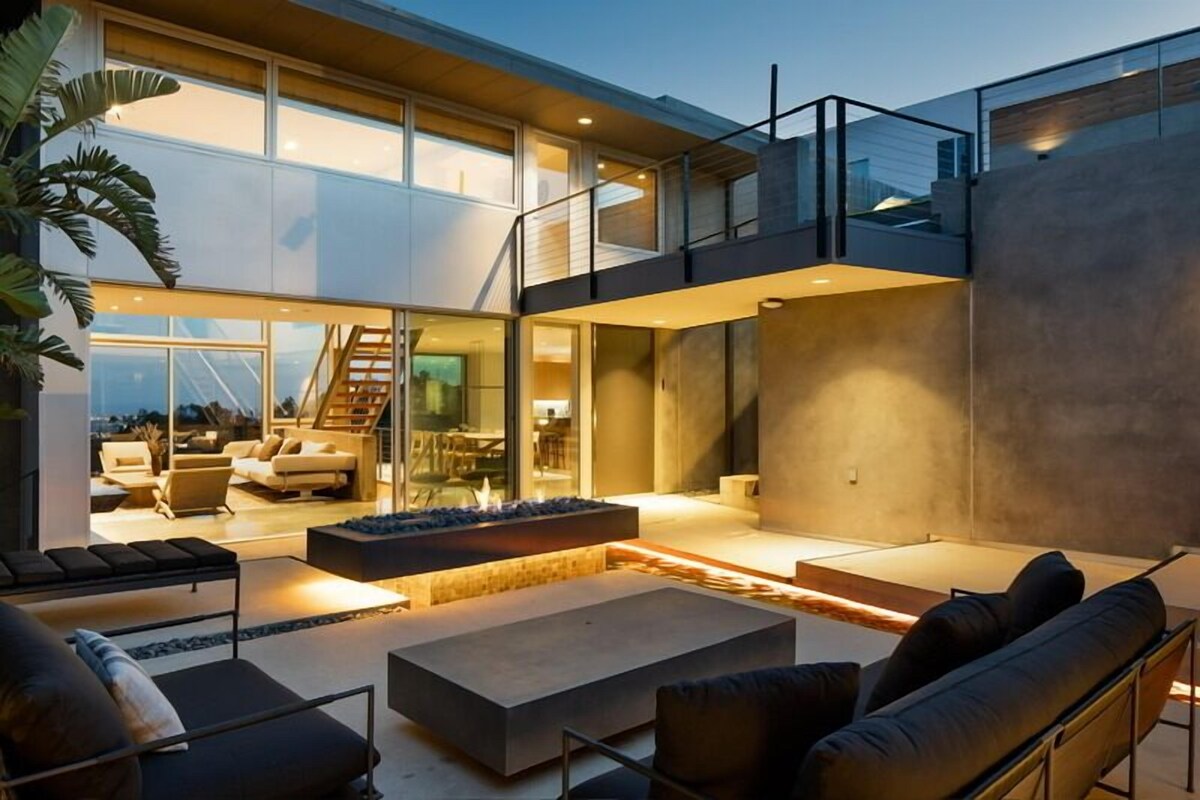 Luxury Modern Japanese-Style Zen Retreat in Hollywood Hills, Los Angeles Views