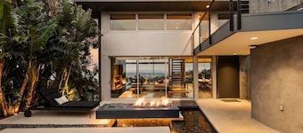 Hollywood Hills Luxury Japanese Zen Retreat with Views, Hot Tub & 3 Bedrooms