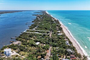Ubicación a pie de playa, tumbonas y toallas de playa