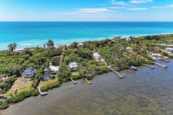 منظر من الجو على ارتفاع عالٍ