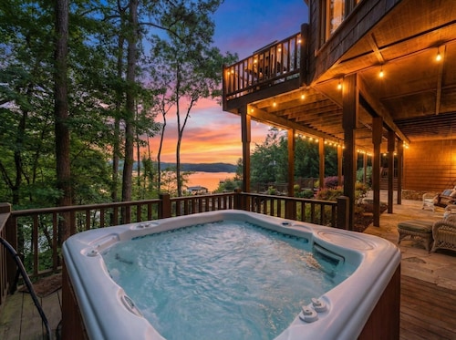 Medley Sunset Cove - Lake Blue Ridge