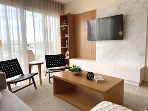 Smart TV - Stunning Marina Condo with Pool, Gym and Restaurant (Mazatlán)