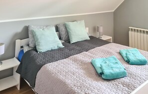 4 chambres, accès au Wi-Fi (inclus), literie fournie