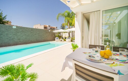 Stunning home in Selinunte with WiFi