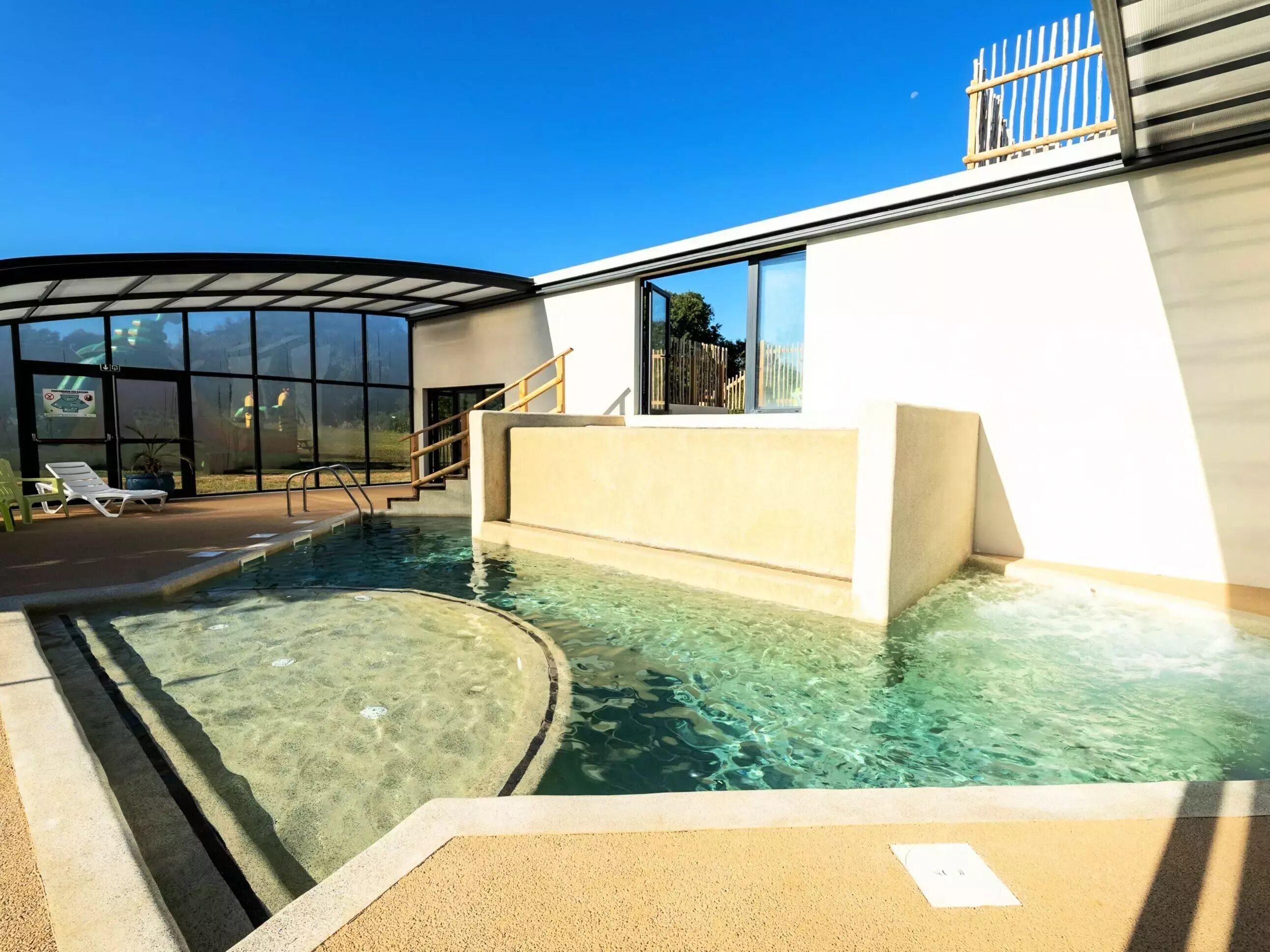Mobil home 2 chambres, avec piscine