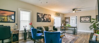 Fully Updated Bungalow Style - Close to Downtown